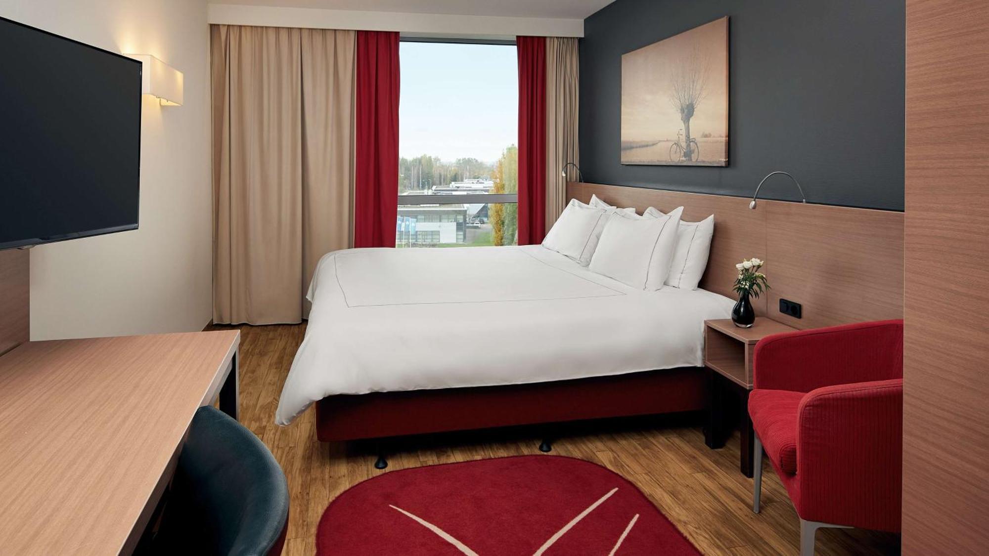 Hotel Park Plaza Amsterdam Airport Lijnden Esterno foto