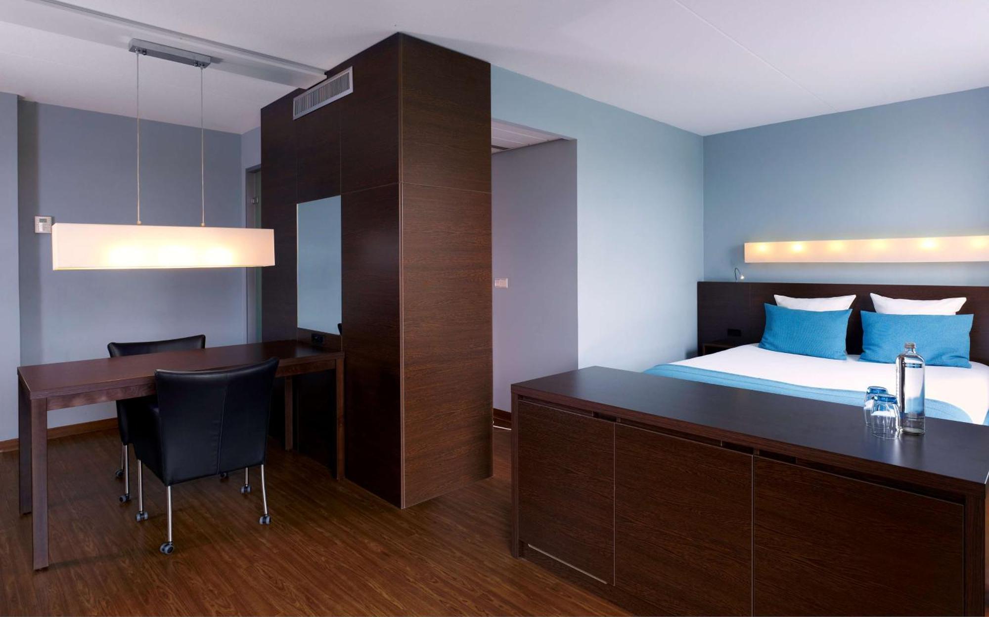 Hotel Park Plaza Amsterdam Airport Lijnden Esterno foto
