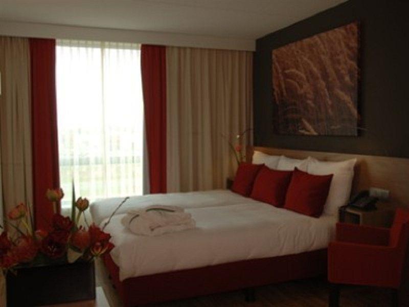 Hotel Park Plaza Amsterdam Airport Lijnden Esterno foto